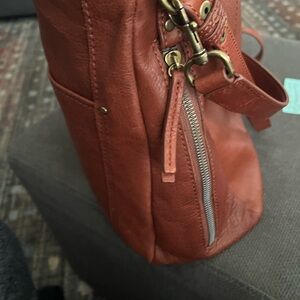 American Leather Co crossbody/satchel.